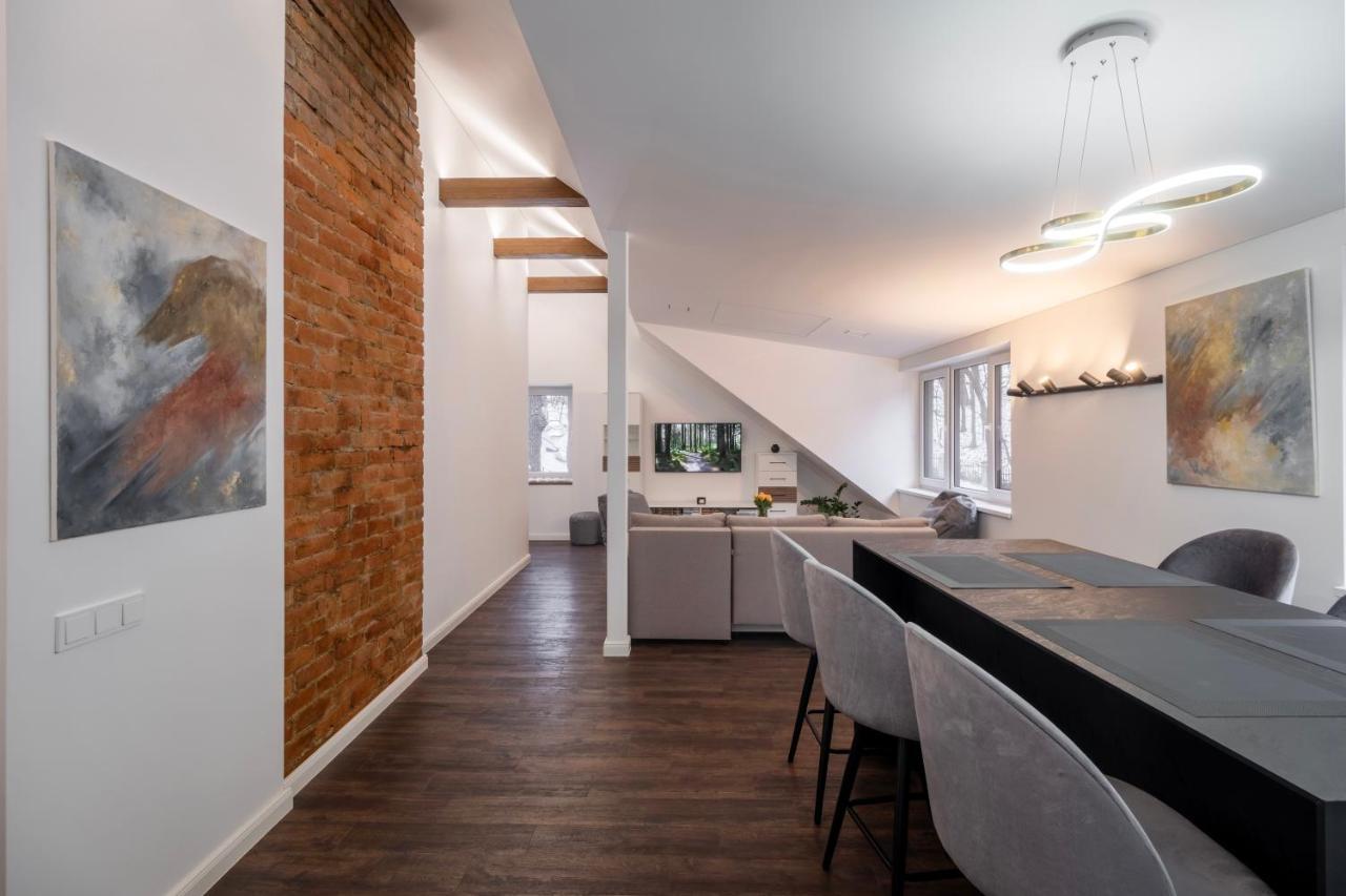 Bravo Apartments Каунас Екстериор снимка