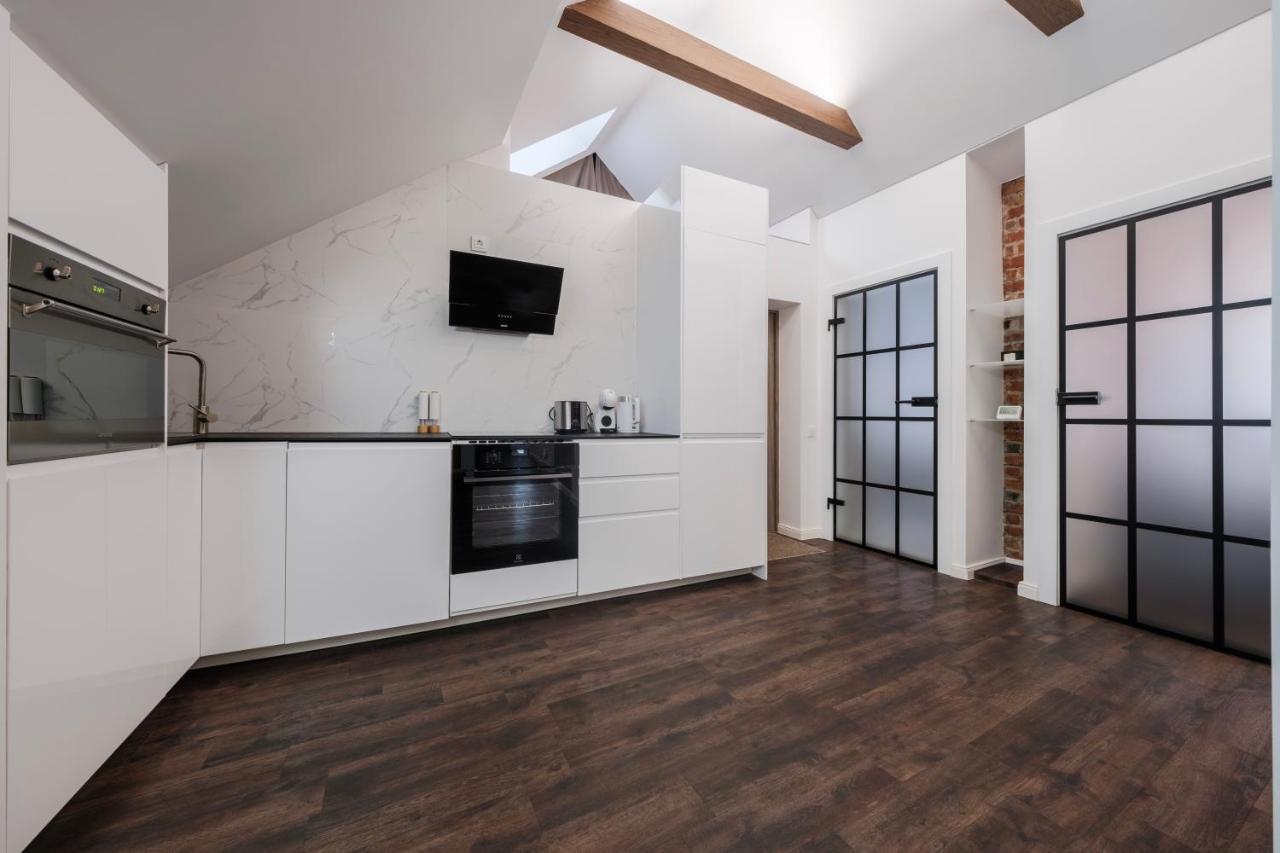 Bravo Apartments Каунас Екстериор снимка