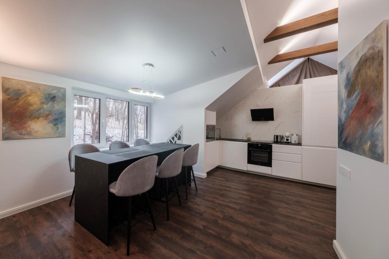 Bravo Apartments Каунас Екстериор снимка