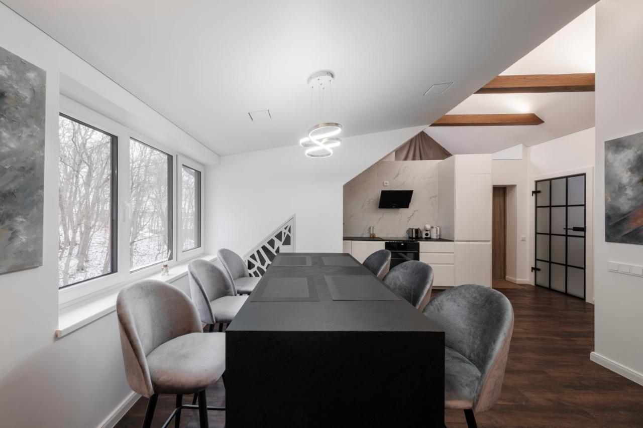 Bravo Apartments Каунас Екстериор снимка